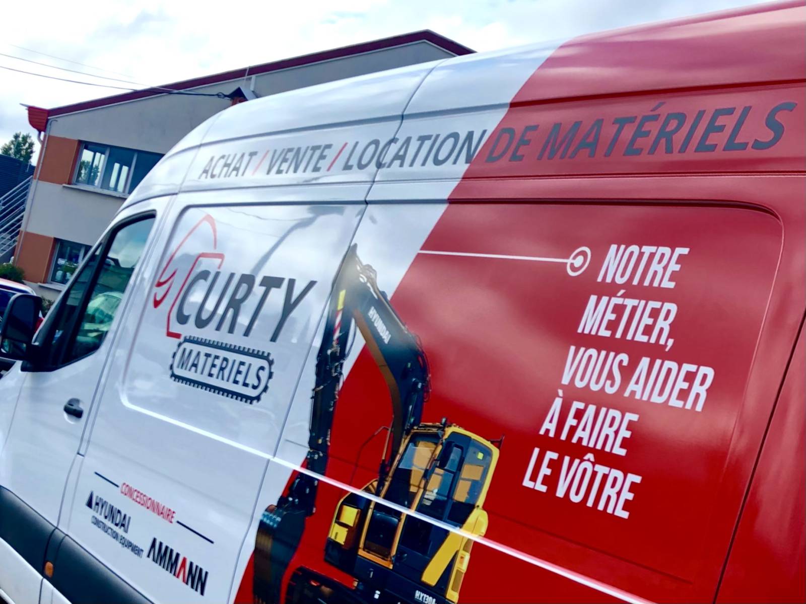 Devis pour la fabrication d'enseigne publicitaire à Décines-Charpieu 69150 en Rhône-Alpes